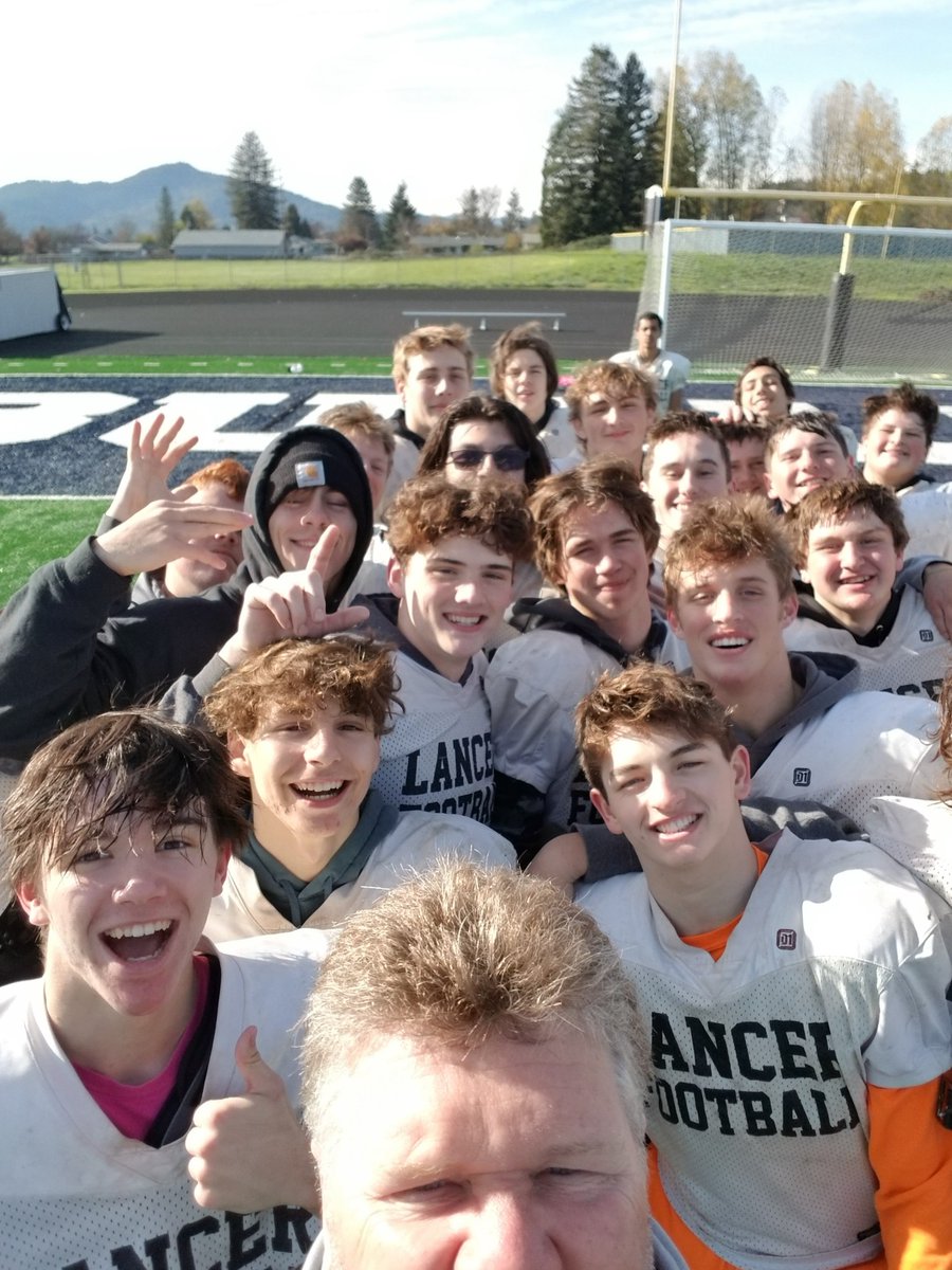 stebbins_steve's tweet photo. Great Thanksgiving! Spent the morning with my football family and rest of day with my family. Couldn't ask for a better Thanksgiving.  Thanks to all for making it a great day and wishing everyone a happy Thanksgiving. https://t.co/9rAo3cLEod