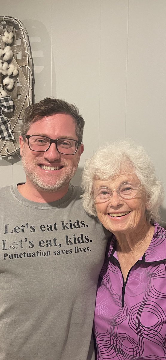 RMBeachII's tweet image. This is me and my 3rd grade teacher who ended up being my parents next door neighbor. I learned more from this lovely lady than any teacher I had. She’s 83 years young. I love you, Ms. Roselle!!