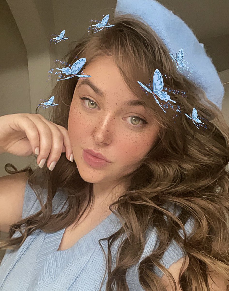 A v a 🦋 ✽・ﾟ tweet media