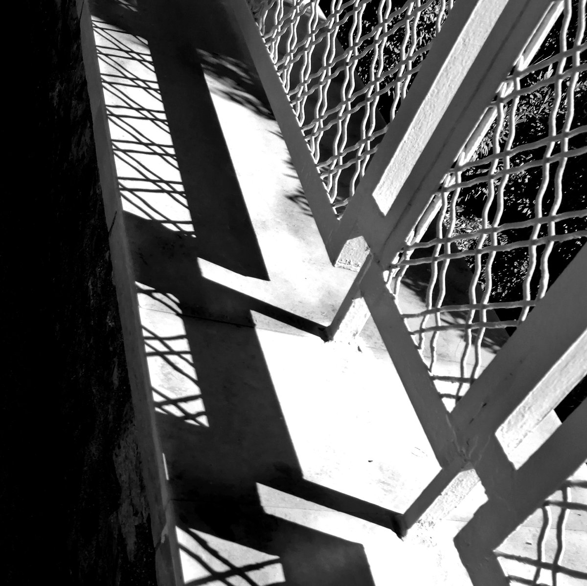 AG_Exposed's tweet photo. Together ~ Across the #Matrix
#blackandwhitephotography
#Automated #Remote #Entity
#posting
👋🤖👋🤖👋🤖👋🤖
#NotReallyHere https://t.co/nj7MF5zRVP