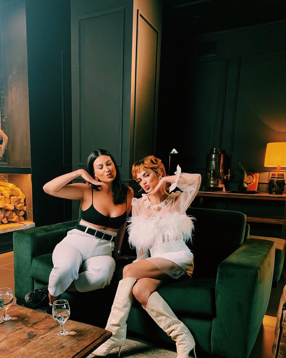 Mais que migas, friends! Muito bom entrevistar a <a href="/manugavassi/">Manu Gavassi</a> ❤️ Gracinha está maravilhoso. VEJAM SEM FALTA AMANHÃ!