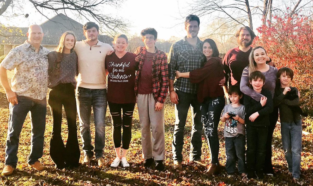 ElizabethSloanD's tweet photo. Happy 🦃 from our family to yours! https://t.co/4dwwNK2PKm