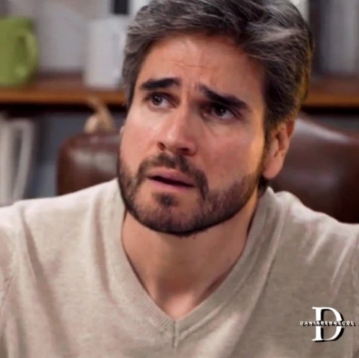 DaniArenasCol's tweet photo. #Fotocapturas #3Parte #MejoresMomentos #Alberto #DanielArenas @DanArenas #SOsMeEstoyEnamorando @SOSenamorando #Capitulo58 #ConLasEstrellas
@Canal_Estrellas
#Danicaritas #GoodNightTwitterWorld 😍😘🙏🏼✨ https://t.co/TyFYHGm4vX