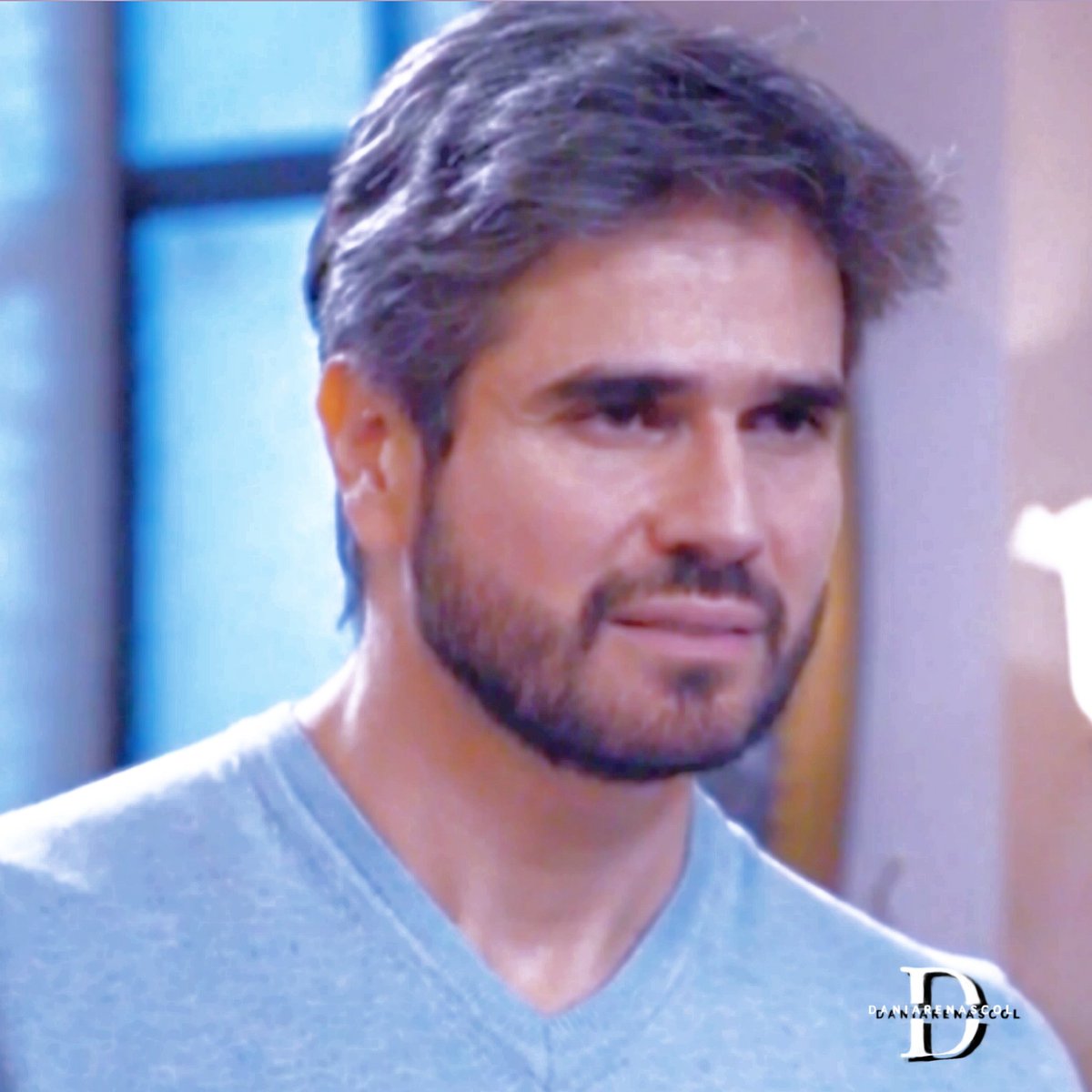 DaniArenasCol's tweet photo. #Fotocapturas #3Parte #MejoresMomentos #Alberto #DanielArenas @DanArenas #SOsMeEstoyEnamorando @SOSenamorando #Capitulo58 #ConLasEstrellas
@Canal_Estrellas
#Danicaritas #GoodNightTwitterWorld 😍😘🙏🏼✨ https://t.co/TyFYHGm4vX