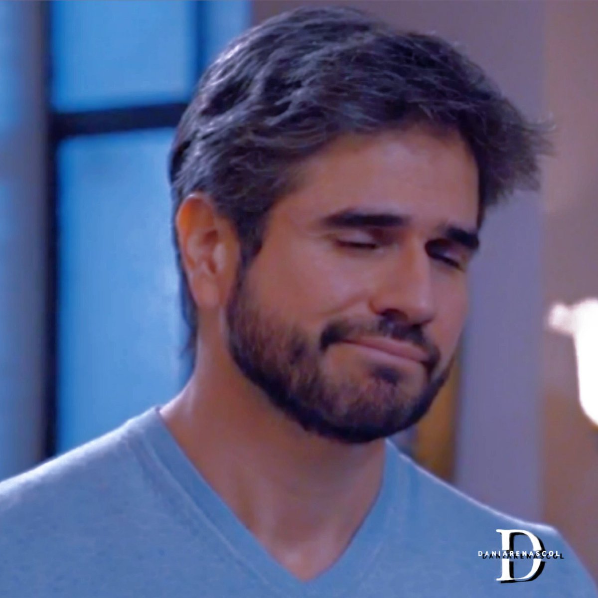 DaniArenasCol's tweet photo. #Fotocapturas #2Parte #MejoresMomentos #Alberto #DanielArenas @DanArenas #SOsMeEstoyEnamorando @SOSenamorando #Capitulo58 #ConLasEstrellas
@Canal_Estrellas
#Danicaritas #GoodNightTwitterWorld 😍😘🙏🏼✨ https://t.co/xtl0zjhQMZ