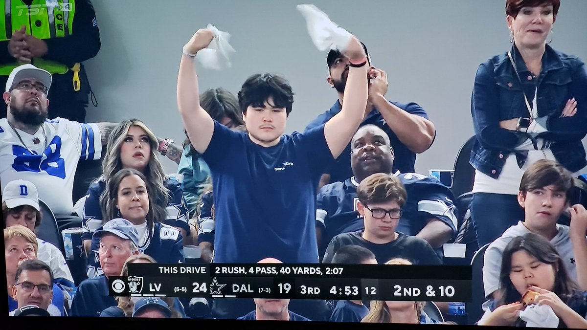 Win or lose, I'm proud to be part of a passionate,  devoted,  loyal and "kick ass" fan base like #BillsMafia 
Look at this pathetic show from so called  #Cowboys fans on a key defensive play. Kudos to the kid trying his best amongst these clowns