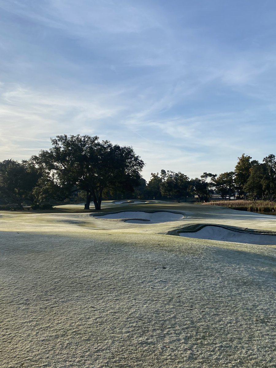 chasecaison's tweet photo. What a great season it has been at the course this year!The Bermuda is starting shut down. Winter is on its way! https://t.co/6OsBDvlJvz