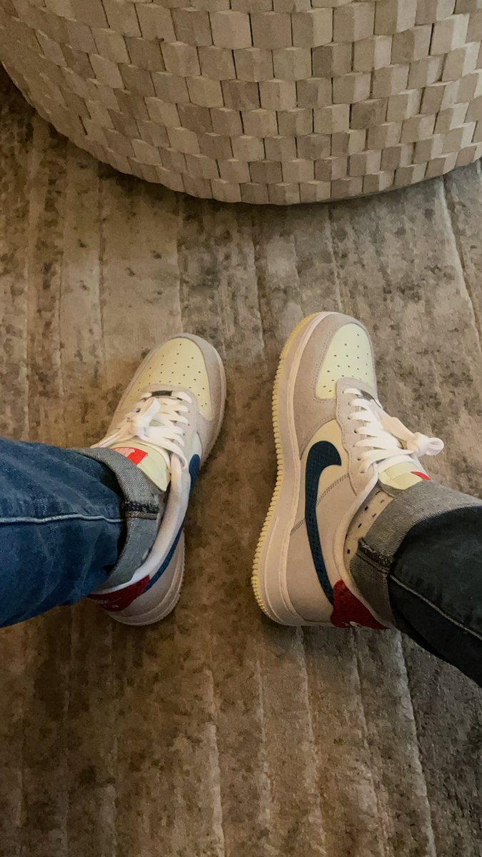 Tha_Heir's tweet photo. These bad boys in the top ten this year for sure. #Thanksgivingkicks #KOTD #snkrskickcheck https://t.co/l63MVYpLjX