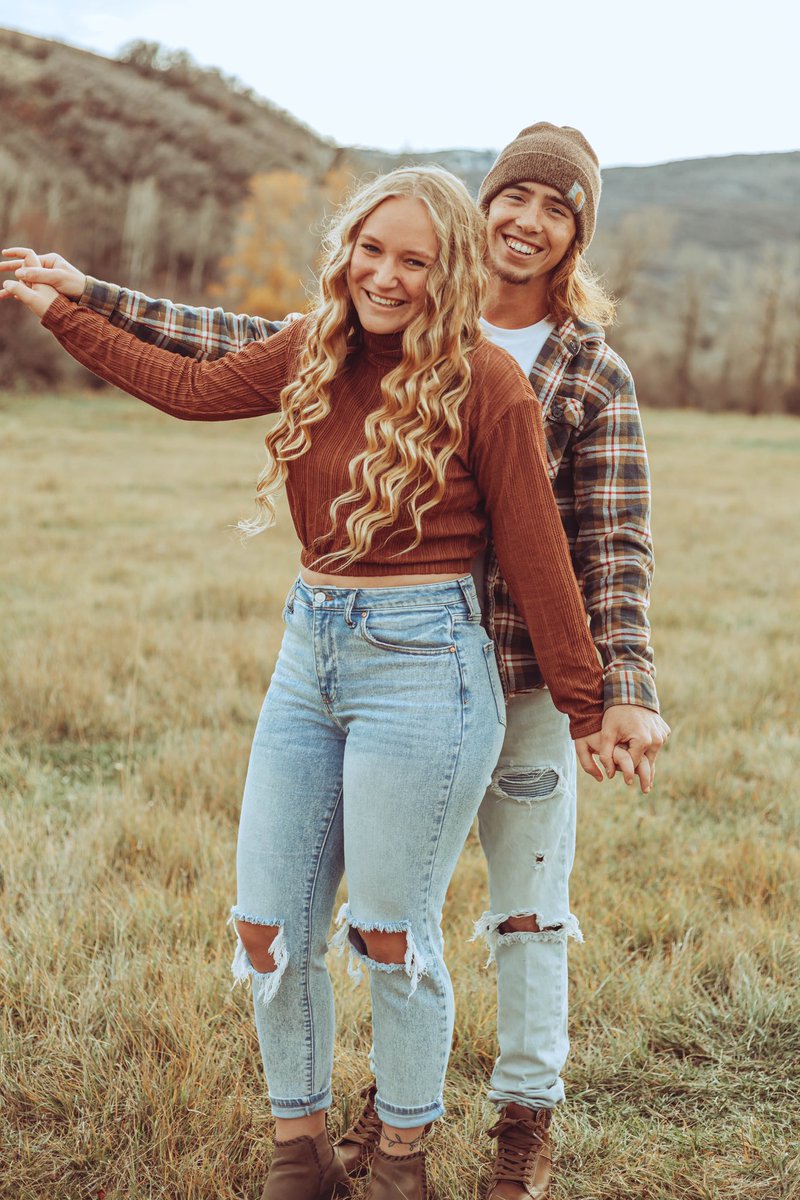 breckleigh's tweet photo. happy thanksgiving; thankful today &amp; everyday for my bestfriend &amp; the life we get to live together everyday. 🧡 https://t.co/JCKrldQcjF