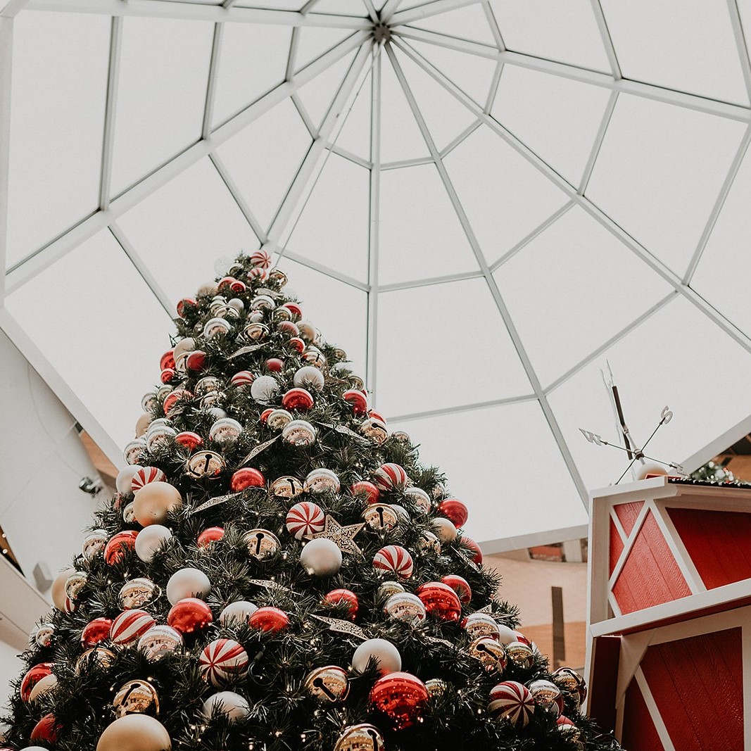 shopbowerplace's tweet photo. Our Centre hours for #BlackFriday are 10:00am – 8:00pm; however, select retailer hours may vary. Check out our website for alternate store hours and to see some of the sales and promotions happening around The Great Indoors tomorrow.

https://t.co/qUuJyTbmJq

#ShopBowerPlace https://t.co/fPK2chzGGd
