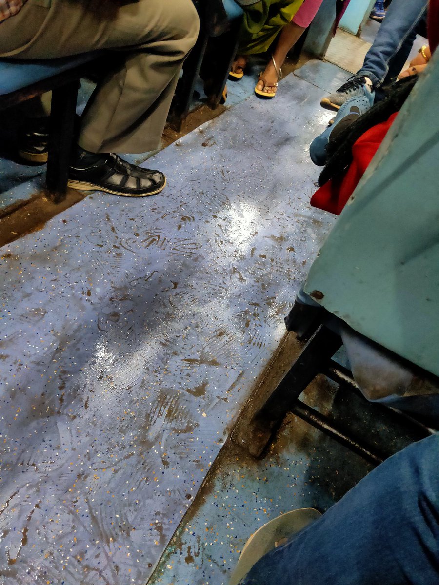 raghav____gupta's tweet photo. State of Indian Railways! No rains in our area and around but the coach incl the seats are drenched! Their helpline no. 139 is also of no help!! @RailwaySeva @RailMinIndia @WesternRly @drmkota 
Train 22983 Coach D5 https://t.co/66l9y2Aw6P