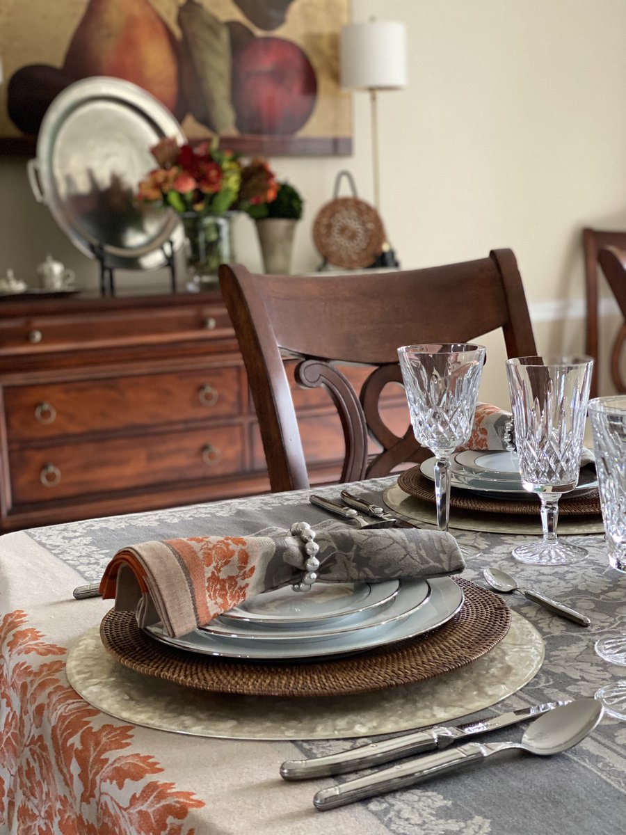 DaffneiRiedel's tweet photo. Happy Thanksgiving. ππ¦π½ π§‘#Thanksgiving #ThanksgivingDay #Thanksgiving2021 #family #thankfulforyou #GobbleGobble #GiveThanks #grateful #gratefulthankfulblessed #HappyThanksgiving2021 #LifewithJR https://t.co/JT9GkYT7pY