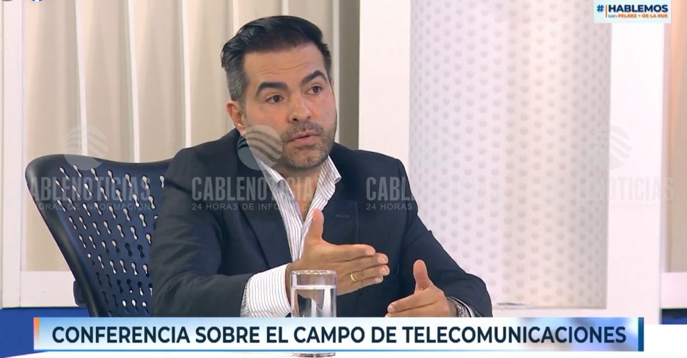 ANDICOM's tweet photo. "La tecnología es buena cuando optimiza resultados. El trabajador cualificado descubrió nuevas formas de multi-trabajo, apoyado de la flexibilidad y la oportunidad de crecimiento en doble vía para las empresas" @ericcsan comparte algunas de las conclusiones #ANDICOM2021 #Talento https://t.co/UO04QJLdu7