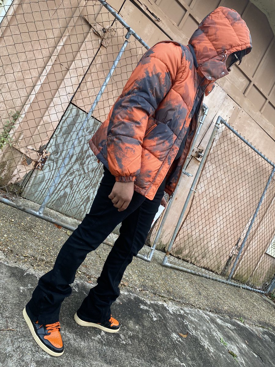 KreoleTrey's tweet photo. All my partnas dead or in jail so I’m thankful fasho god knows I could be right wit em…. #LLWOP #LLYIAC #LLSTICK #FREELUV https://t.co/7KGFrKRjCn