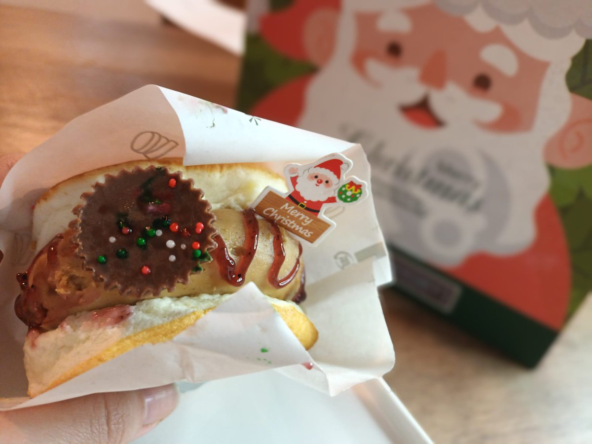TeppeiNitobe's tweet photo. gram新作クリスマス限定パンケーキ
12/1から販売開始!
甘めです。
#grampancake https://t.co/IX9uhiClYn