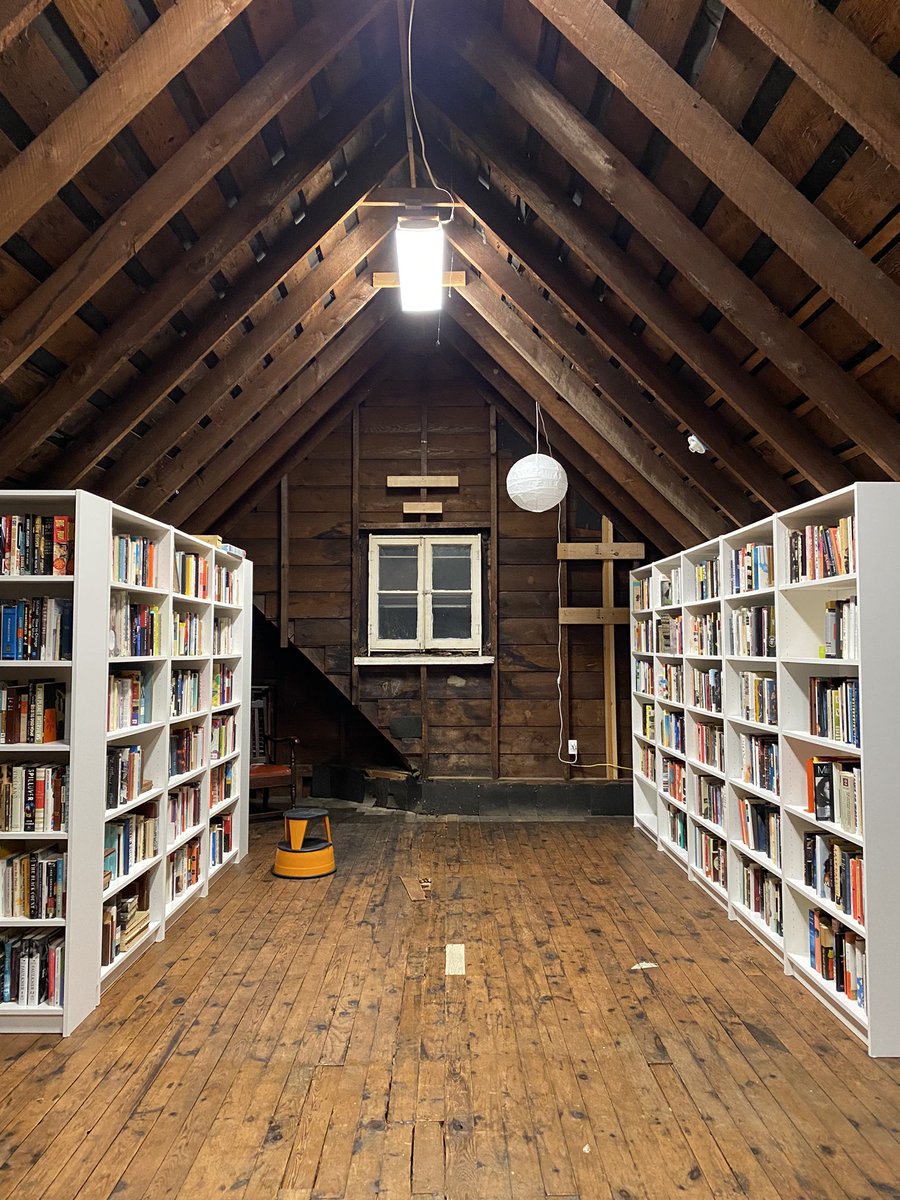 InkedPathways's tweet photo. One day, he would love to find a place he can truly call home.

Not just books. 𝘚𝘰𝘮𝘦𝘰𝘯𝘦'𝘴 books, in 𝘴𝘰𝘮𝘦𝘰𝘯𝘦'𝘴 home that he shares with them.

Of course, he can technically do this when anybody checks out a book with him inside. But he'd never stay long uninvited. https://t.co/blivWaQZBH