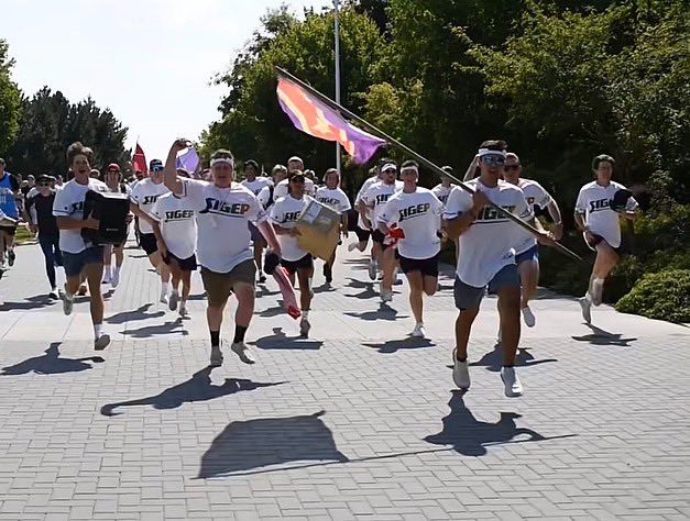 Happy Thanksgiving from the men of SigEp! Here’s a throwback to bid day 2021, the start of an in-person year that we are thankful for!

Tag a brother you are thankful for this Thanksgiving!
#VDBL