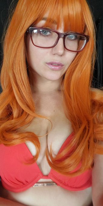 Cum hang out with me😘 https://t.co/ucomewuAur