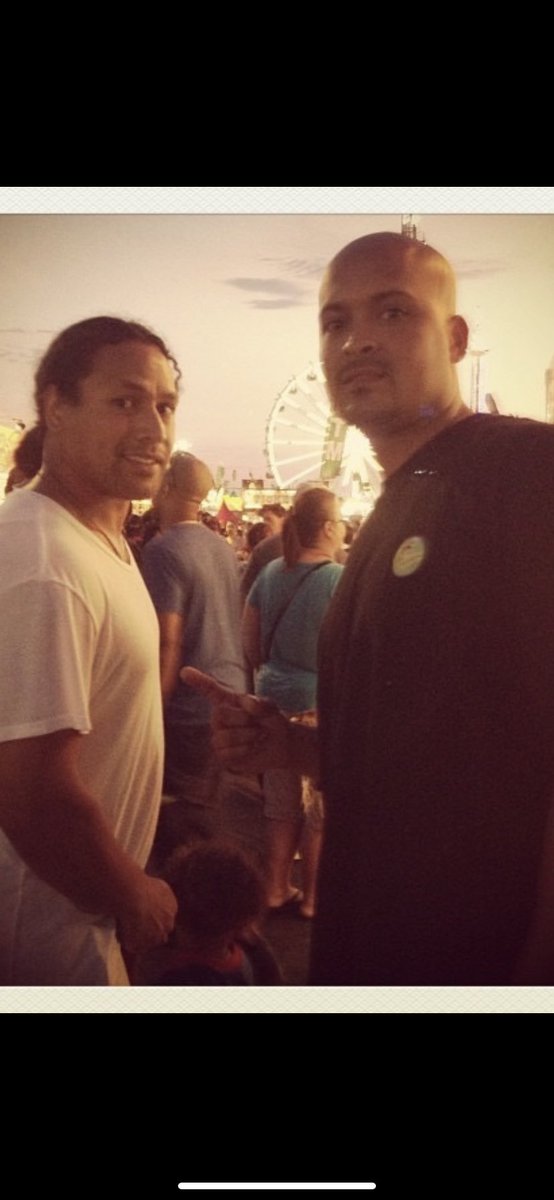 padres_tu's tweet photo. THROWBACK CIRCA 2013 RAN INTO THE GOAT  IN MY EYES AT THE DEL MAR FAIR...#SDLEGEND @felipelinares03 @TijuanaFriars HAVE TO TAG @SuckaFree1on1 😂 I KNOW YOU HAVE HISTORY WITH THIS MAN💯 https://t.co/qZ4lwIW73j