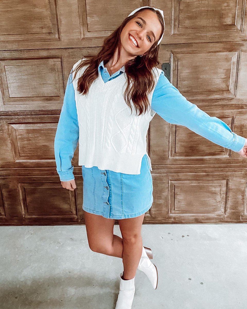 Happy Thanksgiving from our family to yours! 🦃🍽