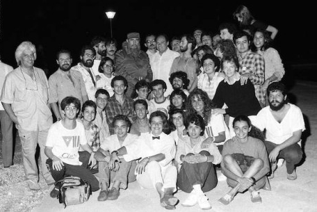 En la inmensurable vida de Fidel Castro hay también una ruta cinematográfica(...)
Nos afirma ✍🏻Senel Paz , Premio Nacional de Cine, y autor de este texto publicado en la web del cine cubano, en homenaje al
🎥🇨🇺
Léalo aquí 👀👇
cubacine.cult.cu/es/articulo/la…
#FidelPorSiempre #CubaVive