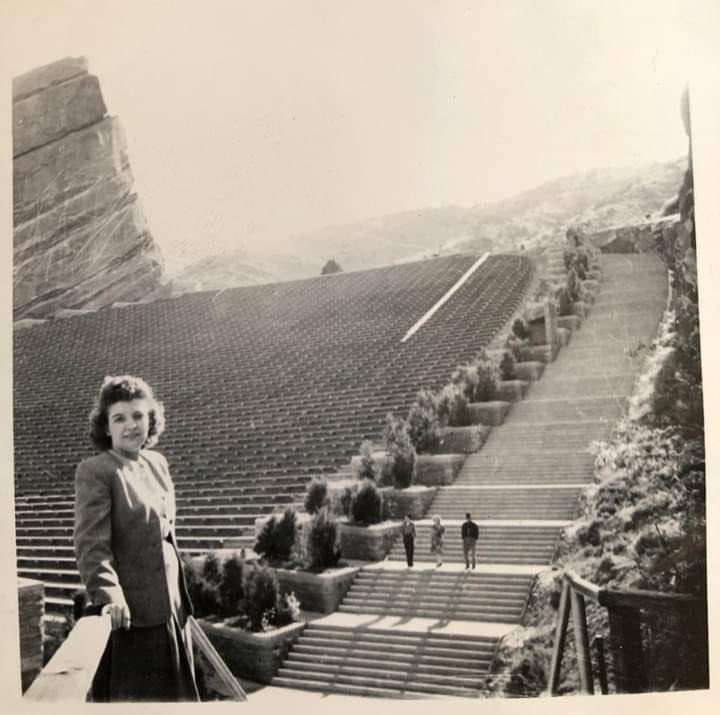 Red rocks in 1944 😍😍😍