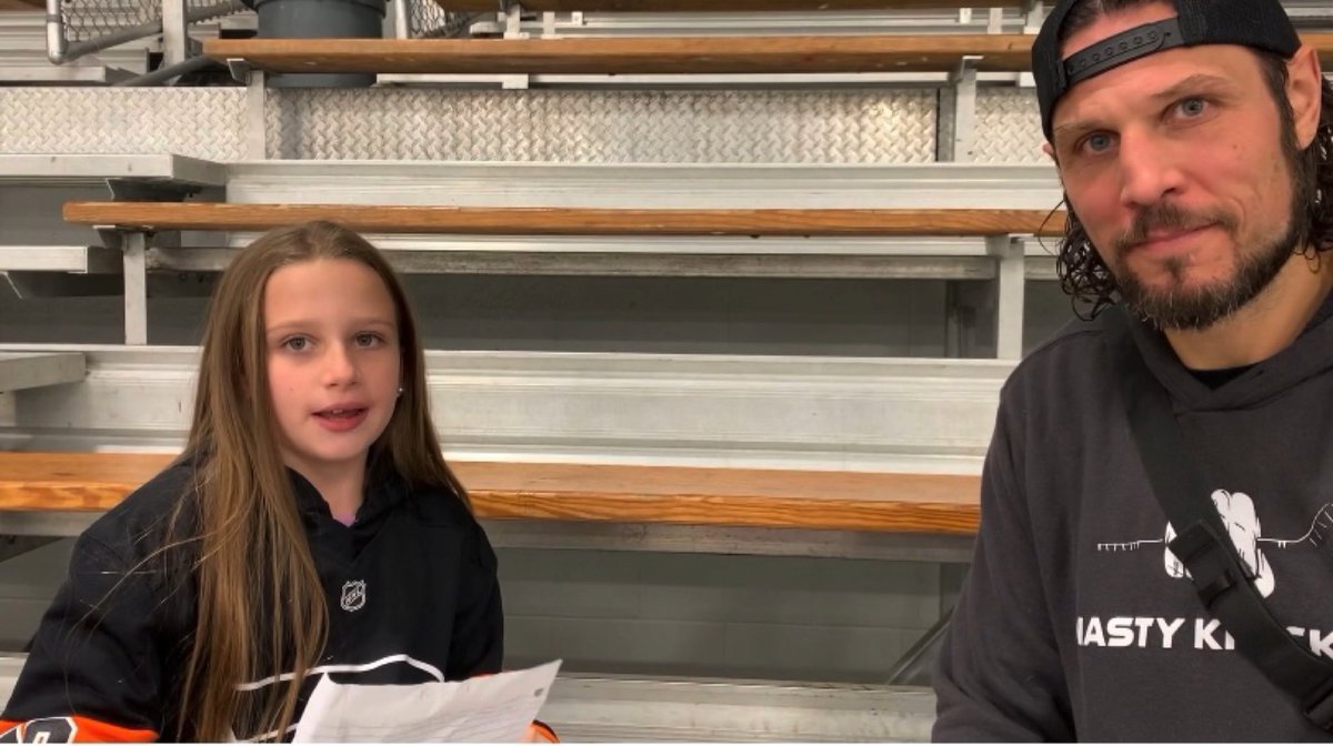 JerseyMike_FDTF's tweet photo. https://t.co/lMNjwIk2jG Episode 7 of Father Daughters Talk Flyers is up featuring Cheyanneโs interview of @FlyersAlumni @rileycote32 of The @NastyKnuckles pod cast and @BodychekW on our YouTube channel. Happy Thanksgiving. @_teamclix #LetsGoFlyers #FDTF https://t.co/gDPyUHFPrw