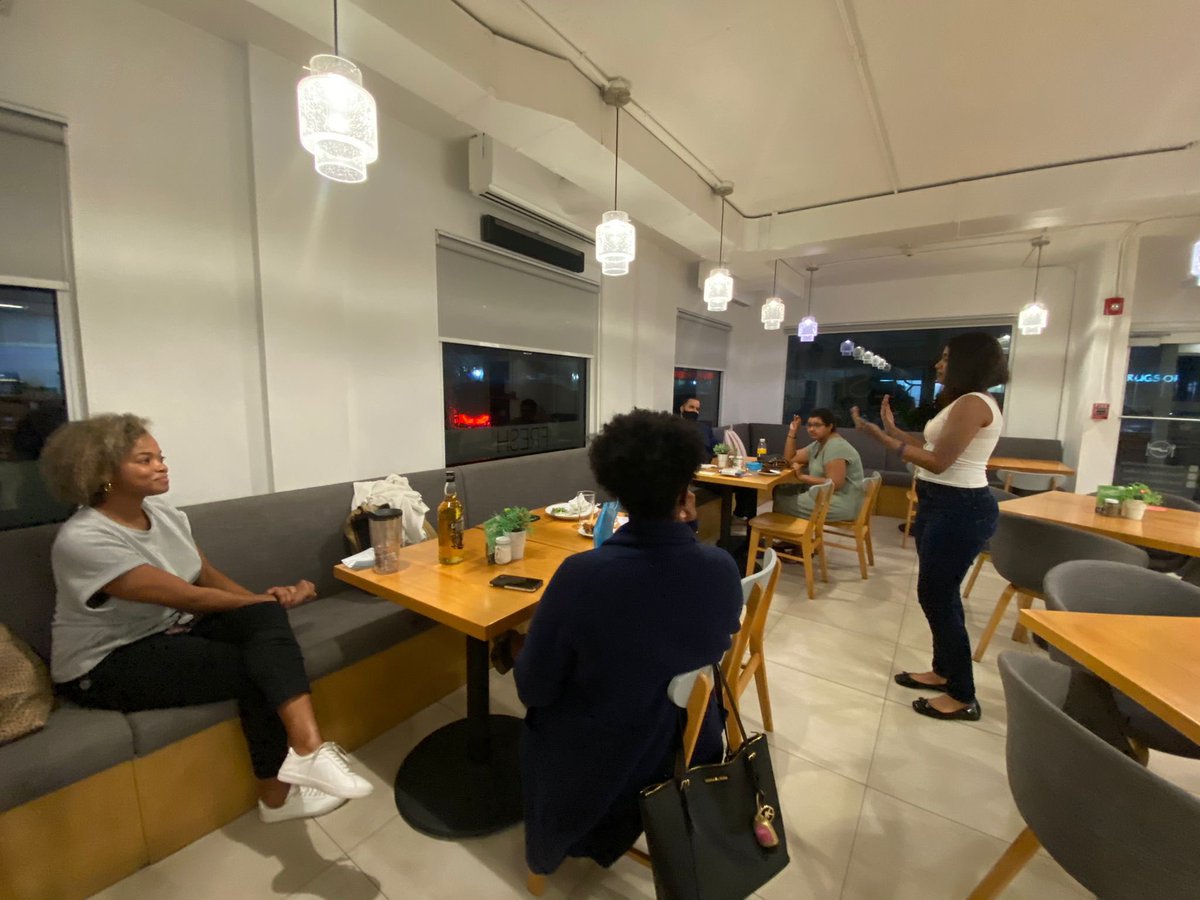 RotaractBlue's tweet image. Such a fun meeting! Thank you Sharon for coordinating our icebreaker 💙

We will be hosting our annual Friendsgiving potluck on Saturday, 27 November (3:30pm) at the 19 North pool. Homemade turkey, ginger beer and mac n’ cheese? Yes please. See you there! 🦃