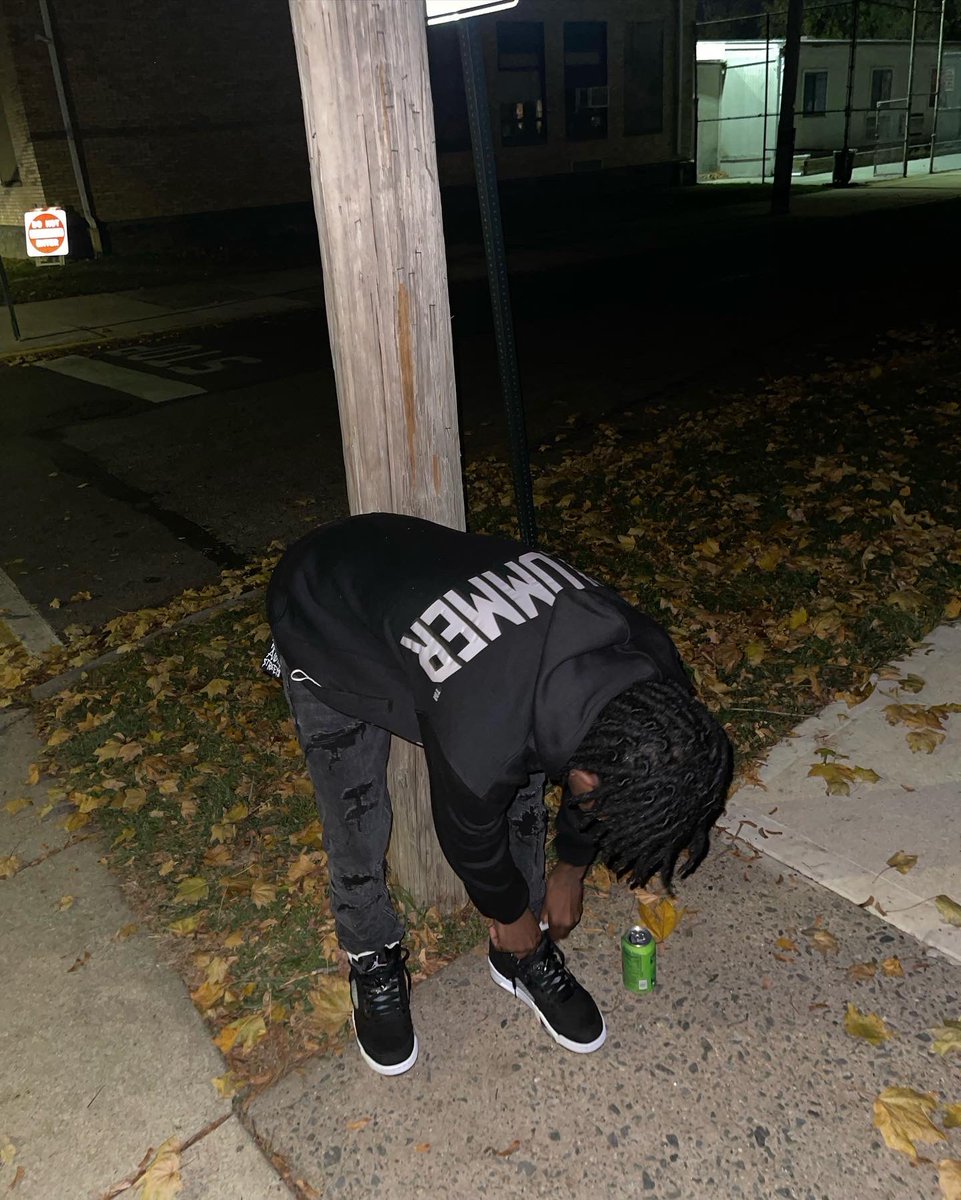 wpmir58's tweet image. Being alone is starting to be a good habit #LLTY❤️🕊