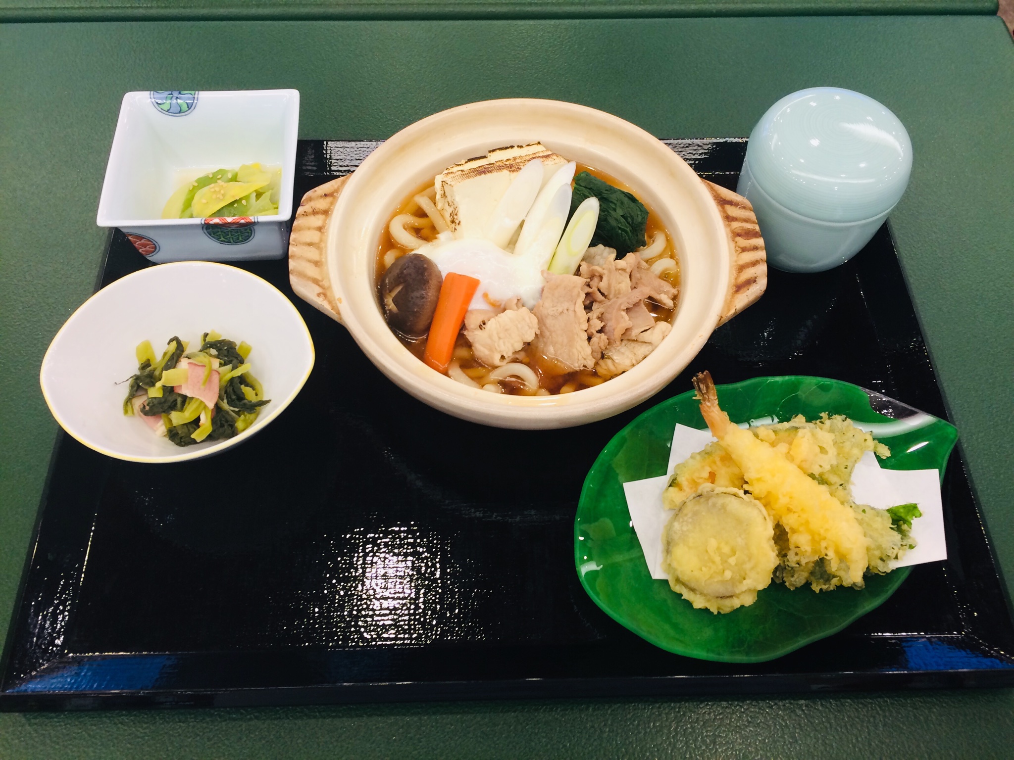 レストラン東北牧場 本日の日替わり御膳は 鍋焼きうどんです 東北牧場 ホテルコンチネンタル府中 レストラン東北牧場 青森から直送 無農薬栽培 無化学肥料栽培 東北牧場の卵 野菜 野草 収穫 青森 青森県 府中お持ち帰り 府中レストラン