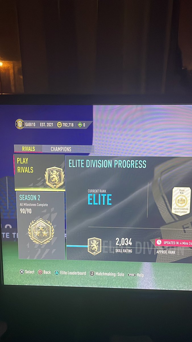 Gabix031's tweet photo. Sakta med säkert kliver man upp med sitt rtg lag, Med ben yedder och neymar på top😂😂 https://t.co/XOWArhM7lX