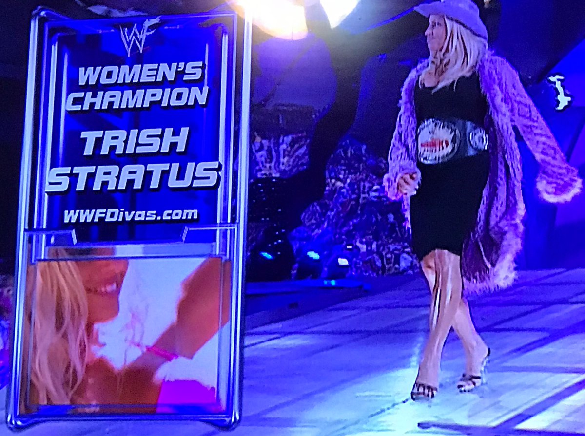 RT @attitudefan91: Trish Stratus defeats Stacy Keibler in the Gravy Bowl match to retain the WWF Women’s title! https://t.co/Z9DphFq5vT