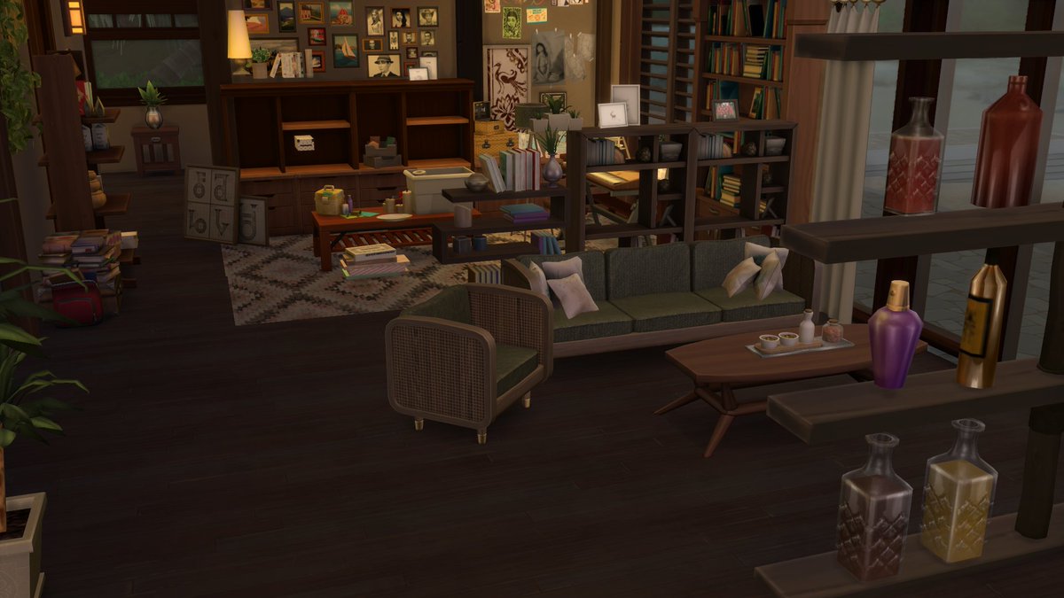 creseondo's tweet photo. My first attempt at recreating Hong banjang’s house in Sims 4. 💙 Most items are basegame because I was lazy to download mods... ✋😭

#HometownChaChaCha 
#KimSeonHo #김선호 https://t.co/lkG6UCQeDp
