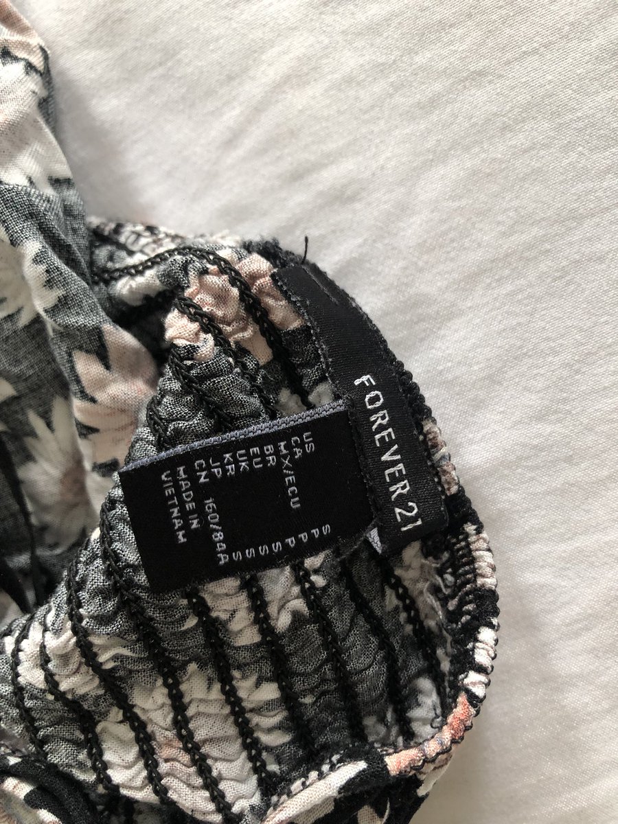 SM_imhere's tweet photo. 20 ฿ #ส่งต่อเสื้อผ้ามือสอง #ส่งต่อstylist  #เสื้อผ้ามือสองราคาถูก #ส่งต่อชุดว่ายน้ํา #เสื้อผ้ามือสองสภาพดี #ส่งต่อเสื้อผ้า #โล๊ะตู้เสื้อผ้า #โล๊ะตู้ #โล๊ะตู้เสื้อผ้ามือสอง #เสื้อผ้ามือสองราคาถูก #เสื้อผ้าแฟชั่น #เสื้อผ้ามือสอง #เสื้อผ้ามือสองราคาถูก #ส่งต่อบิกินี่ https://t.co/0MCIsK7a1o