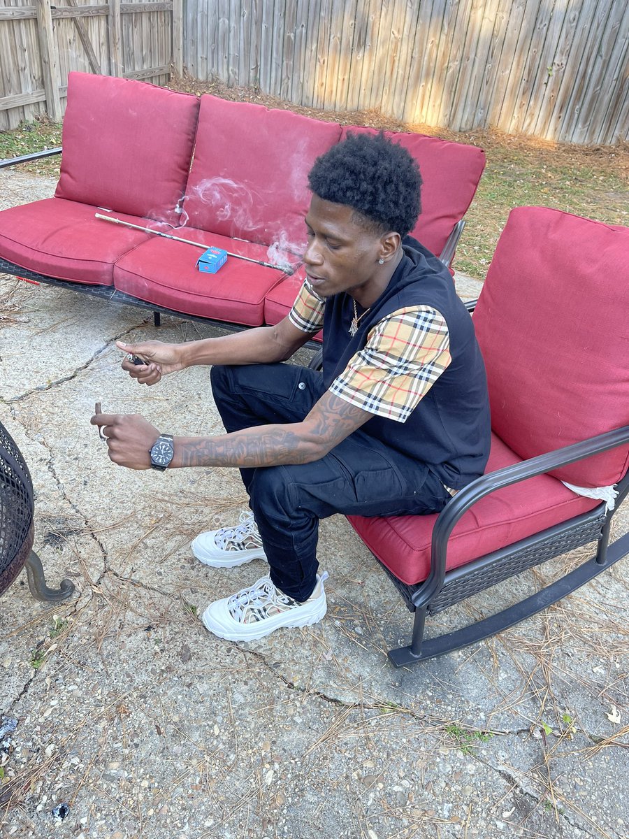 Teamstackk's tweet photo. She accepting all my flaws I got diamonds with the cuts…❕❕#SoStackk #GHG https://t.co/MGDZcVrfov