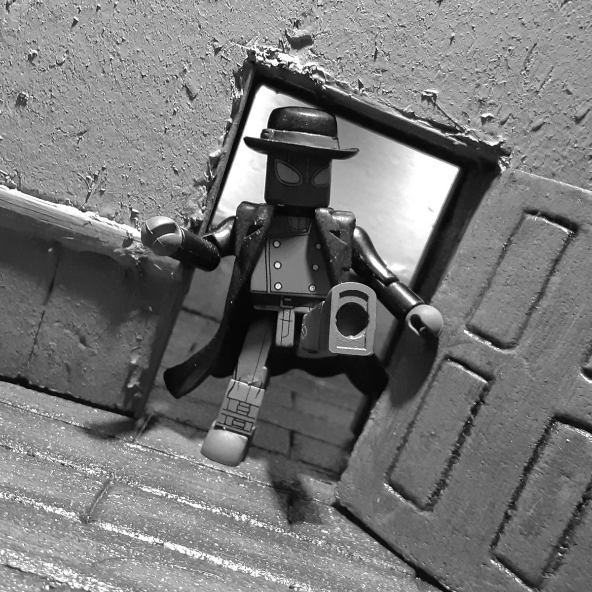 zachoat's tweet photo. This month's #Minimates photos. #SpiderMan #Transformers #gijoe #marvelminimates https://t.co/t6NJmfxt9b
