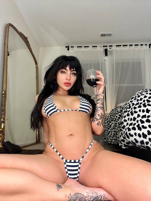 Thankful &amp; tipsy. https://t.co/SMJSljzuqL