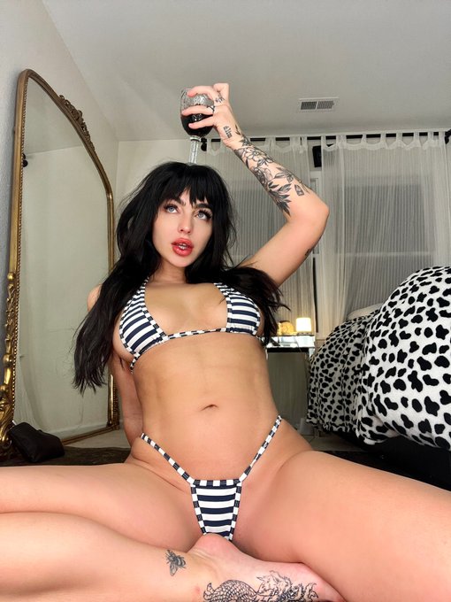 Thankful &amp; tipsy. https://t.co/SMJSljzuqL