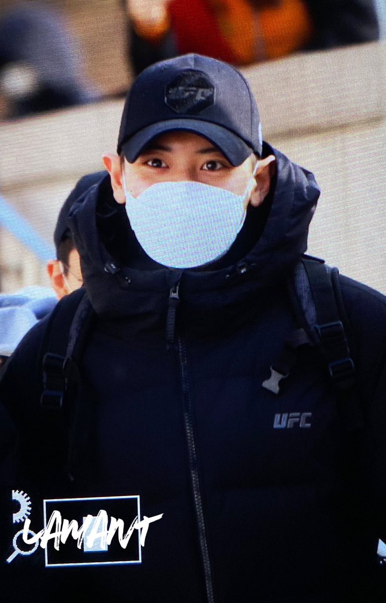 Lamant_Park's tweet photo. 211126 뮤지컬 출근 

#찬열 #CHANYEOL
#메이사의노래 #라만
#찬열아_넌_우리의_메이사야
@weareoneEXO https://t.co/cZhEIDXqzv