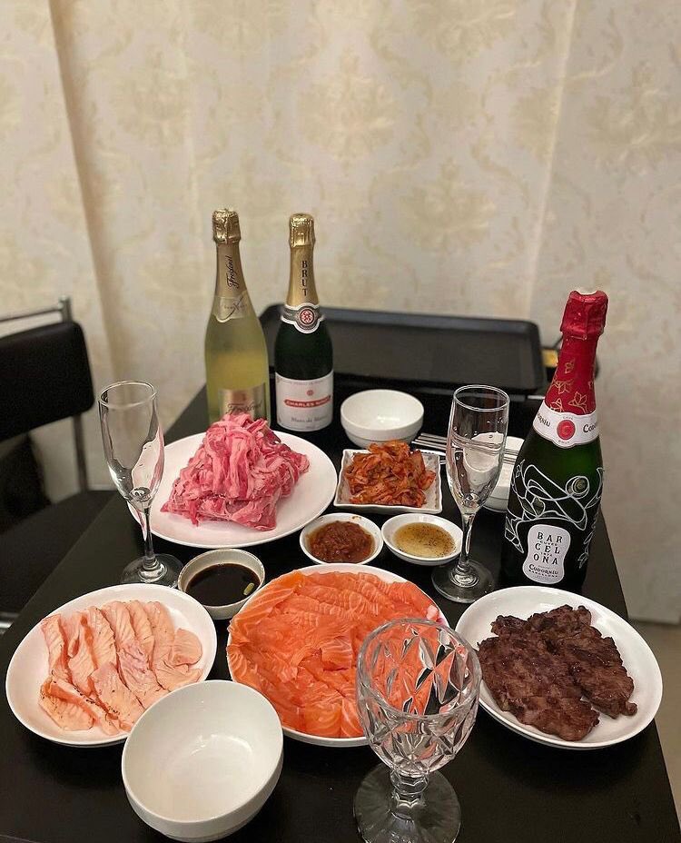 lecadapeca's tweet photo. Celebrate the festival haha https://t.co/y15KeDnZOw