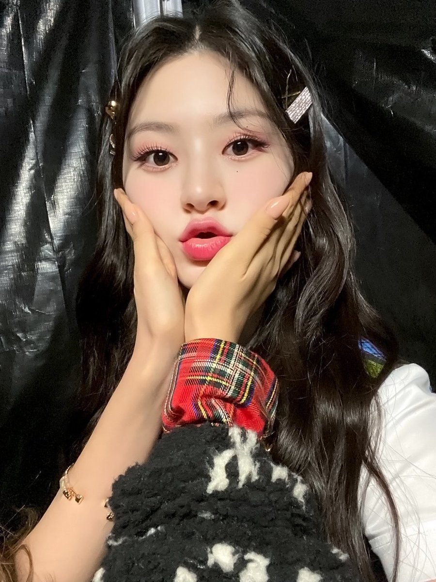 seeunthinker's tweet photo. im crying https://t.co/y3vaVhty55