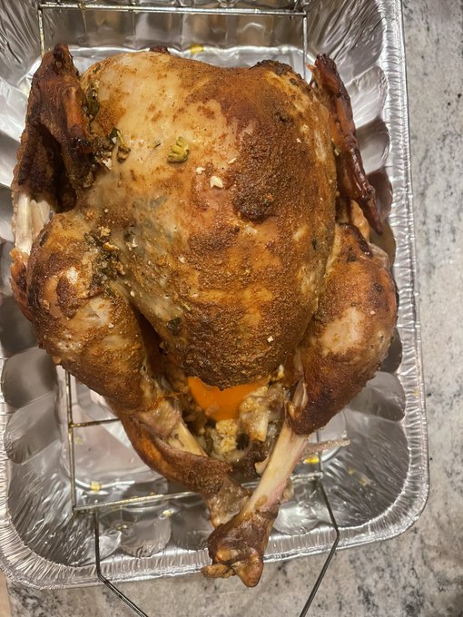 Turkey came out perfect!! https://t.co/v4EBCNI7X4