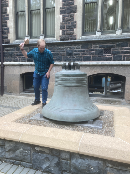ConserveEcology's tweet photo. Thesis has been submitted. Bell has been banged. #PhDone! #PhDChat #PhDLife #MoreOfAnAlmostDoctorThanYesterday 😎😆🥳🤮 https://t.co/67D3YZw0oy