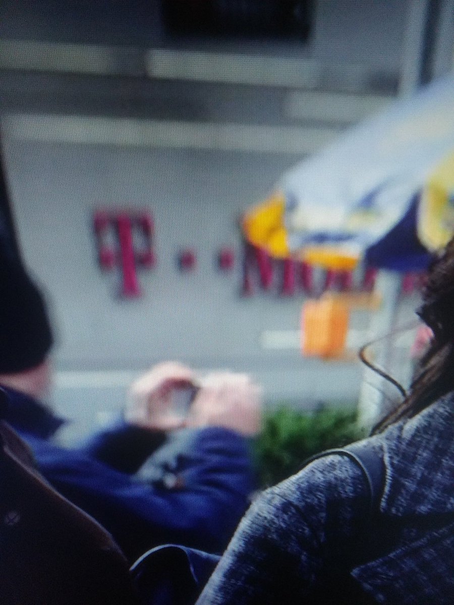 andrewsstuff2's tweet image. Found t mobile in Hawkeye @TMobile