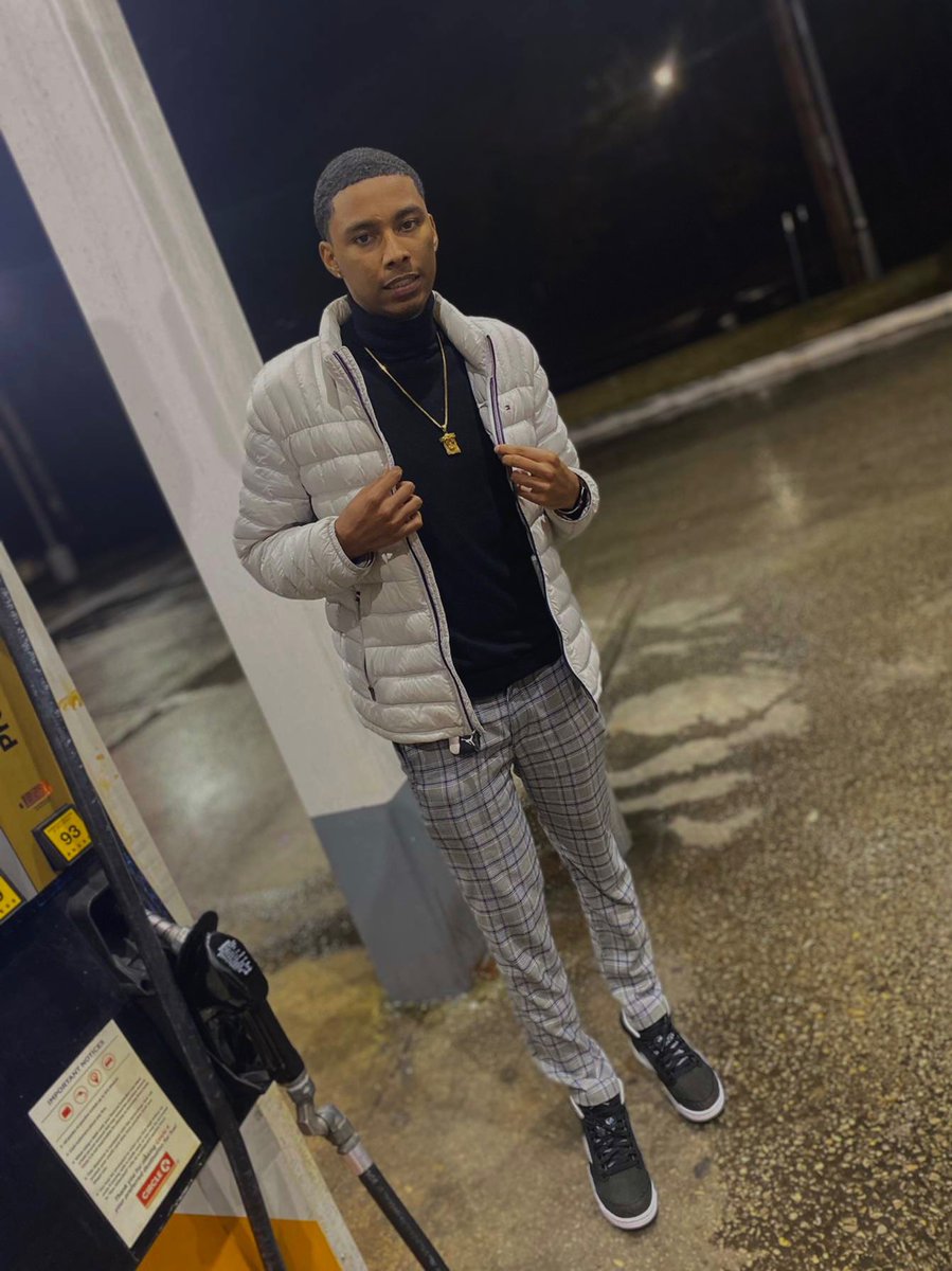 TaySumpp's tweet photo. I Still Be On My 💼 Just On Other Sh!t💩 https://t.co/Z80ZcGBIp9