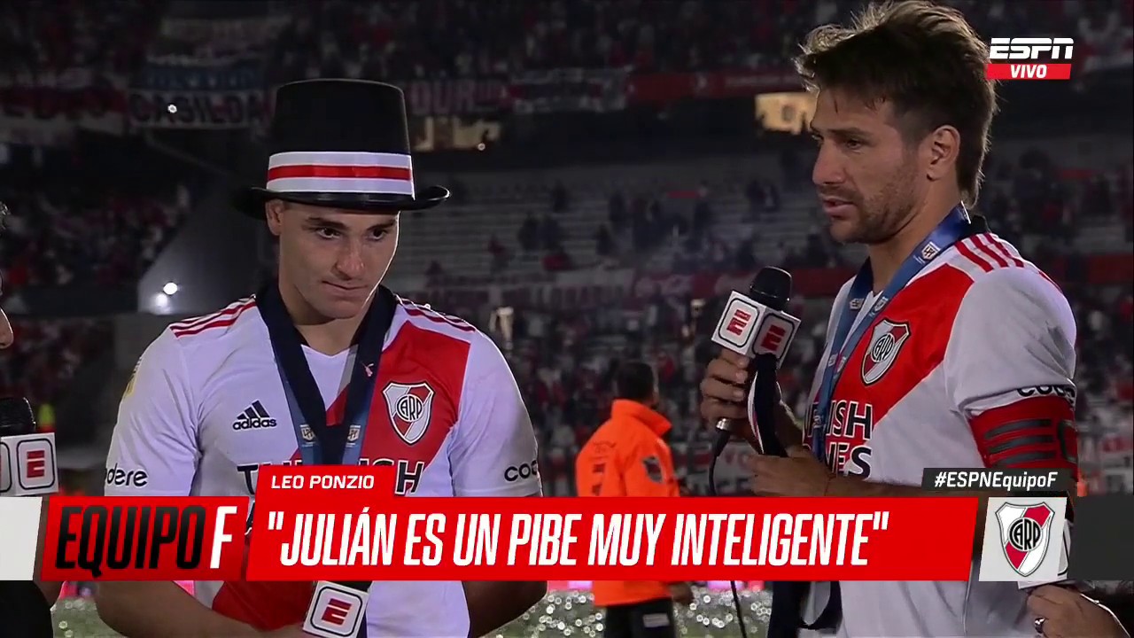 ESPN Fútbol Argentina on X: "#ESPNEquipoF | #ESPNenStarPlus "JULIÁN NO TIENE TECHO" ¡Qué genio! Leo Ponzio tuvo la chance de hacerle una pregunta a Julián Álvarez, pero prefirió llenarlo de elogios. Mirá