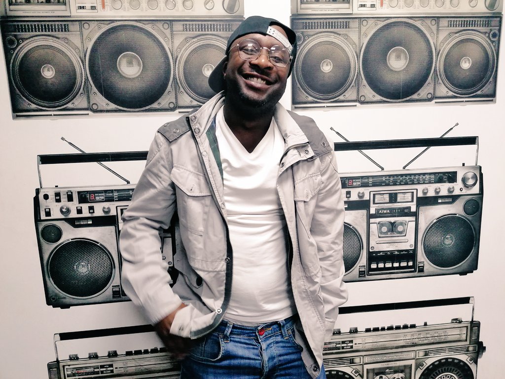 LESSONation's tweet image. Nakhensa @Powerfm987 and to every individual that tuned in. I had mad fun. @MararaMoabelo nakhensa for the interview💣💥