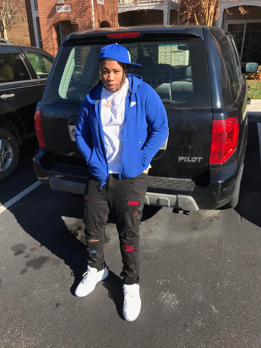 VMB_Youngin's tweet photo. Live In The Moment I'm Just Tryna Own It💰💙
#explorepage✨ #explorepageready #rapper #upcomingartist #upcomingrapper #grind #explorepagenotice #mrputiton
#drip #comeup #nextup #newave #trending #virginiaartists #virginiarapper #tunein #youngin #newartist https://t.co/PxSvkLoEmE