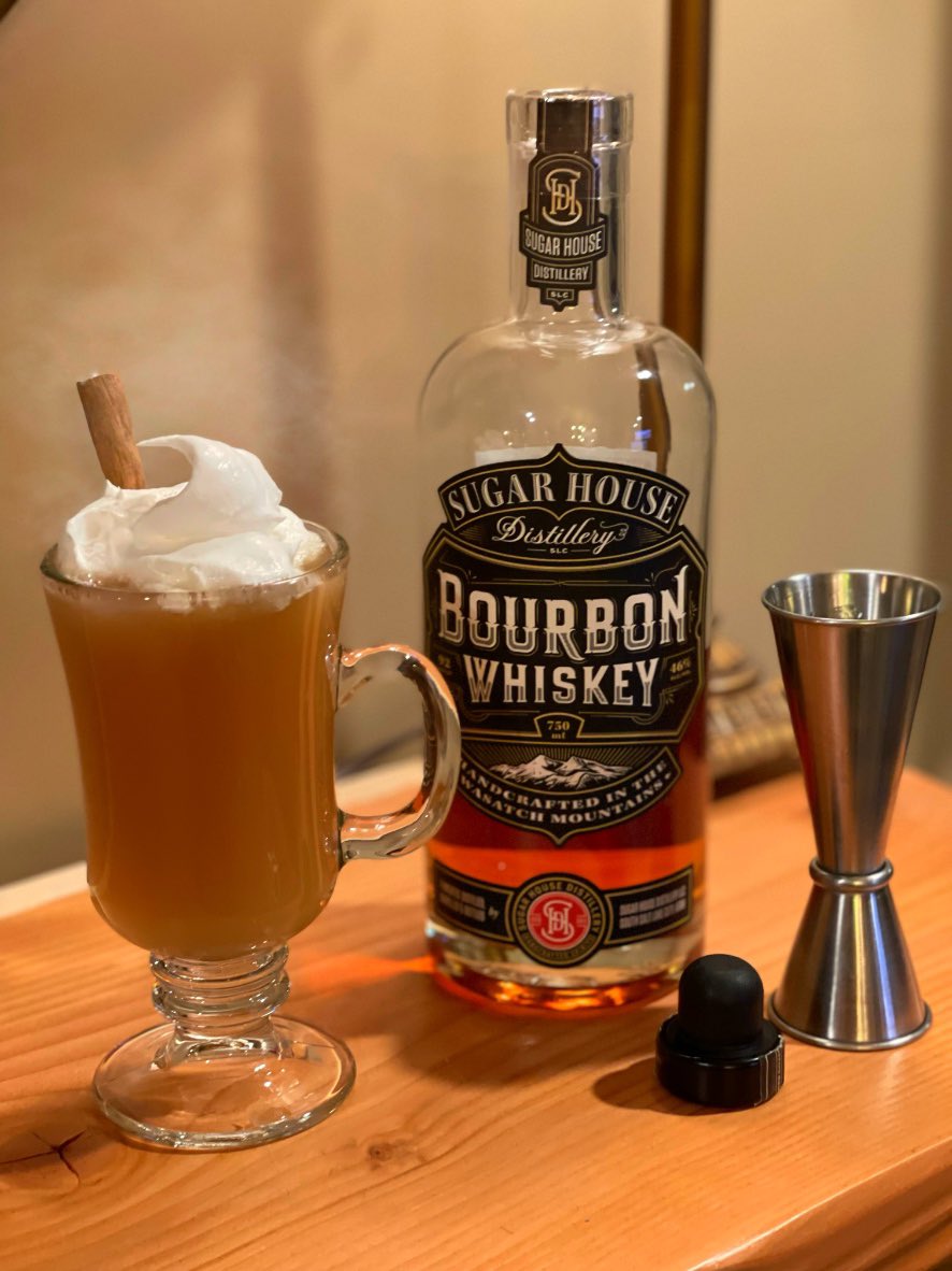 Looking for a little post turkey pie?
How about a little Apple Pie À la mode?
Made with <a href="/shdistillery/">SugarHouseDistillery</a> Bourbon, Licur 43, and cloudy apple cider you’re going to love this one!
#sugarhousedistillery #craftdistillers #utahdistillery #supportutahdistillers #utahspirittrail