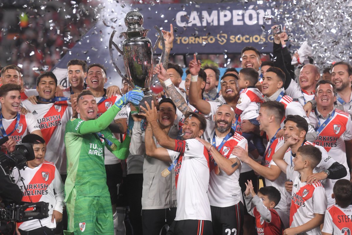 SALUD CAMPEONES!